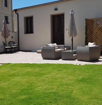 Hotel Albeldi' à Domus De Maria Extérieur photo