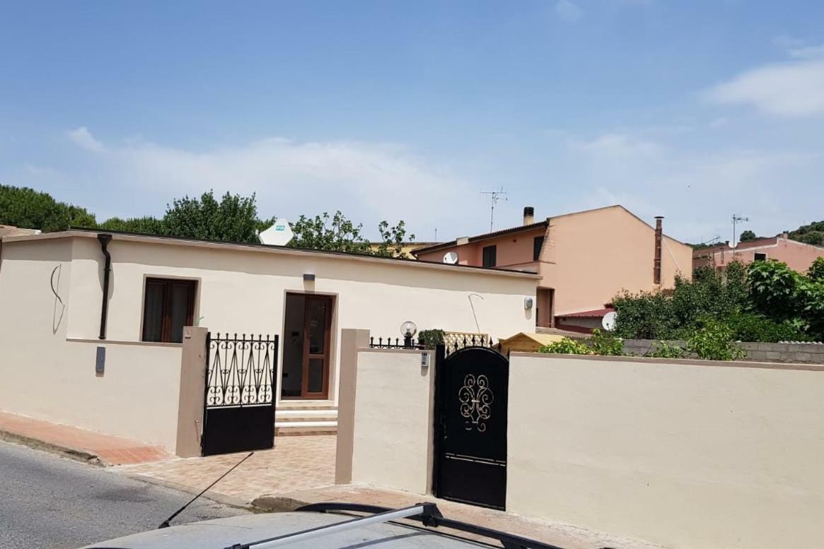 Hotel Albeldi' à Domus De Maria Extérieur photo